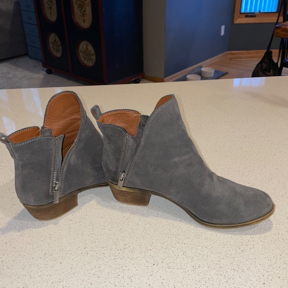 Lucky Brand Basonta Distressed Gray Suede Leather Ankle Bootie Boots Size 7.5 M - Picture 6 of 8